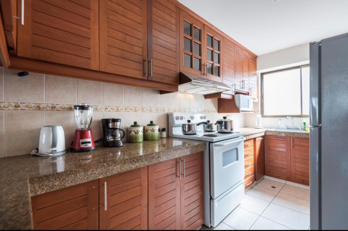 New Apartment In Miraflores! Larcomar Area! Lima Exterior photo
